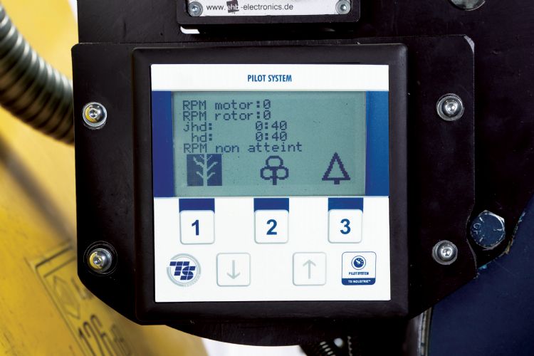 Geavanceerd en storingsvrij aansturingssysteem: samenspel tussen dieselmotor, hydraulisch vermogen op de invoerwalsen en bediening van de N0-Stress Geavanceerd en storingsvrij aansturingssysteem: samenspel tussen dieselmotor, hydraulisch vermogen op de invoerwalsen en bediening van de N0-Stress