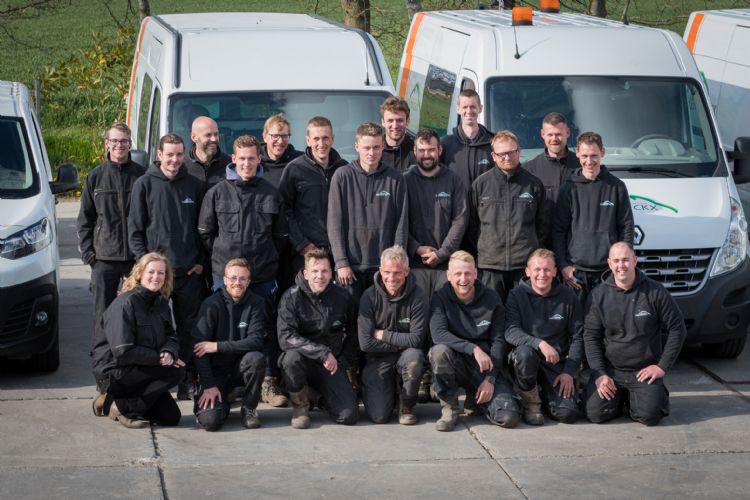 Het team van Hendrickx Hovenier, inmiddels is het alweer iets gegroeid Het team van Hendrickx Hovenier, inmiddels is het alweer iets gegroeid