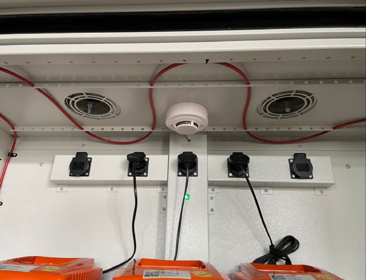 Blussysteem in een van de segmenten Blussysteem in een van de segmenten