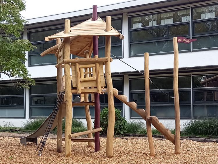 Robiniahouten speeltoren Robiniahouten speeltoren