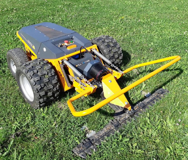 Voor de Raymo zijn ook enkel- en dubbelwerkende messenbalken beschikbaar met een werkbreedte van 117 cm. Voor de Raymo zijn ook enkel- en dubbelwerkende messenbalken beschikbaar met een werkbreedte van 117 cm.