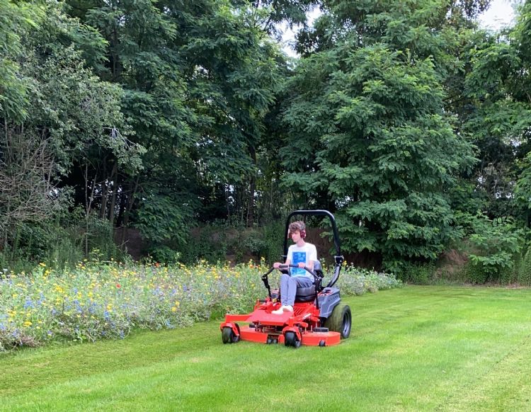 'Elektrische Ariens Zenith-zero-turnmaaier vult gat in de markt' 'Elektrische Ariens Zenith-zero-turnmaaier vult gat in de markt'