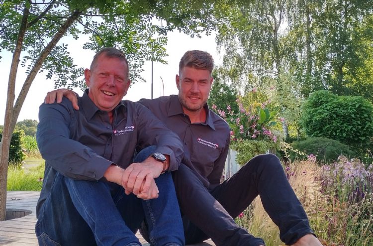 Johnny en Jeroen Dijkman van hoveniersbedrijf Isidorus Hoeve Johnny en Jeroen Dijkman van hoveniersbedrijf Isidorus Hoeve