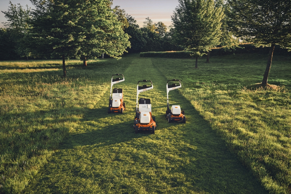 De nieuwe accugrasmaaiers van STIHL in 7-serie: de RMA 750 V, RMA 756 V en RMA 7 RV De nieuwe accugrasmaaiers van STIHL in 7-serie: de RMA 750 V, RMA 756 V en RMA 7 RV