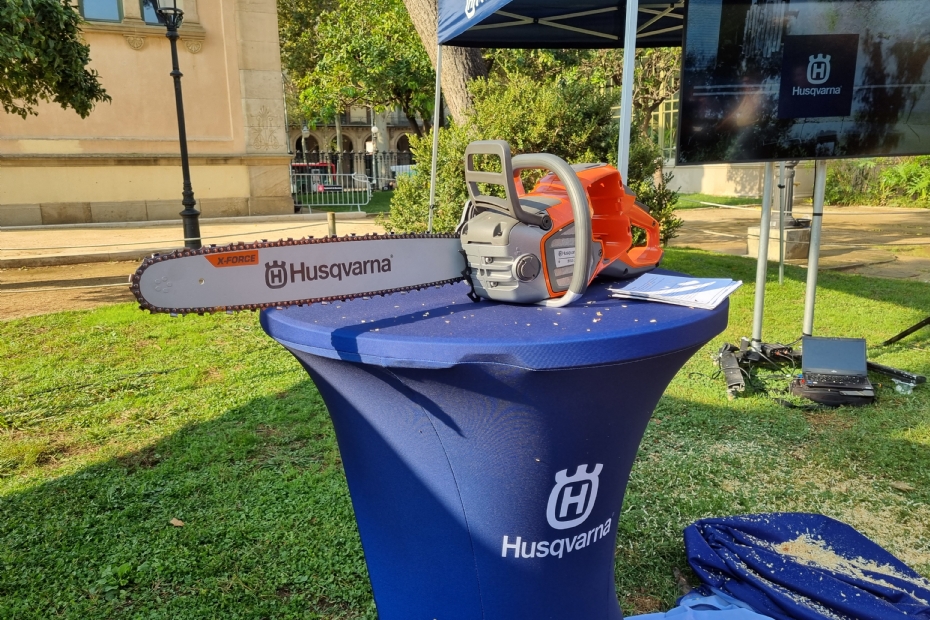 De vernieuwde accukettingzaag (Foto: NWST - vakblad Stad + Groen) De vernieuwde accukettingzaag (Foto: NWST - vakblad Stad + Groen)