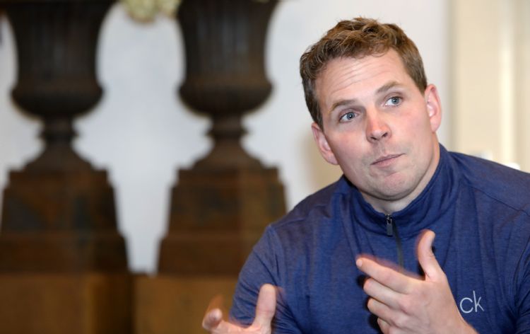 Rick Veenen: 'Ik ben geen hovenier geworden om op kantoor te zitten.' Rick Veenen: 'Ik ben geen hovenier geworden om op kantoor te zitten.'