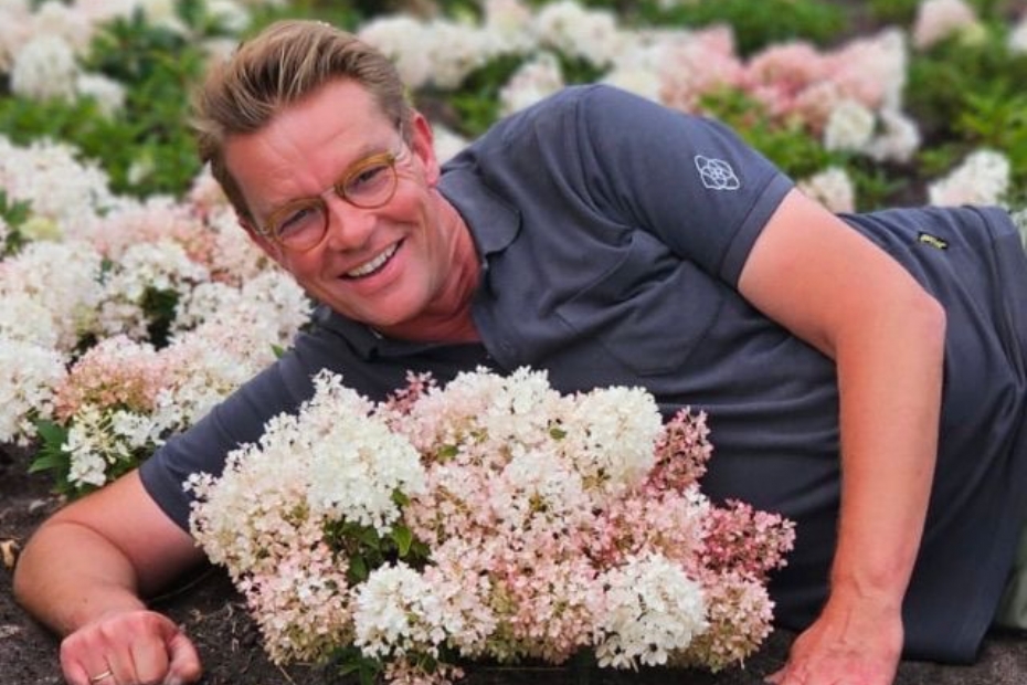 Alex Schoemaker presenteert de allereerste bodembedekkende pluimhortensia