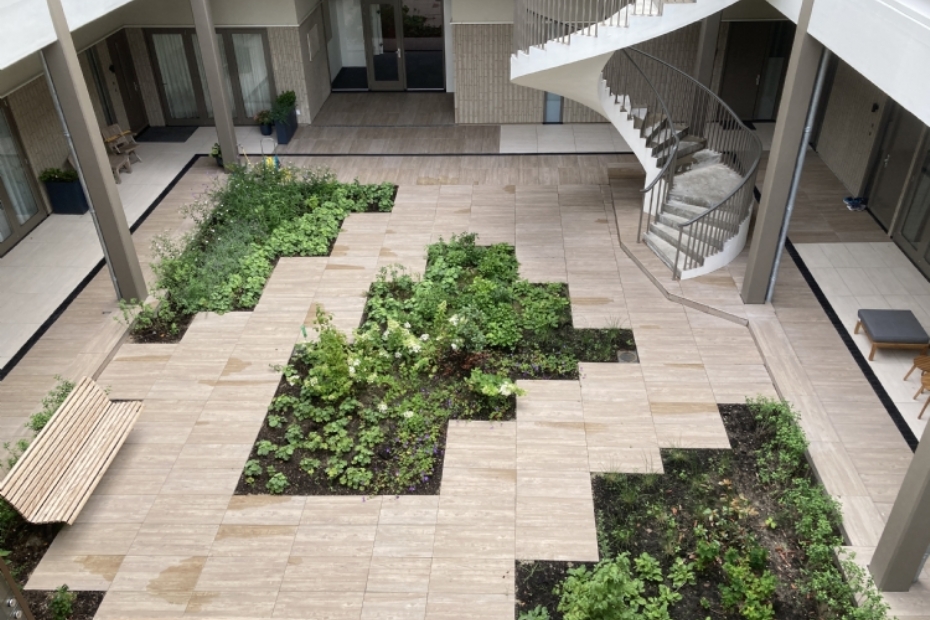 Bovenaanzicht binnentuin Rijks Hoogere Burgerschool in Meppel