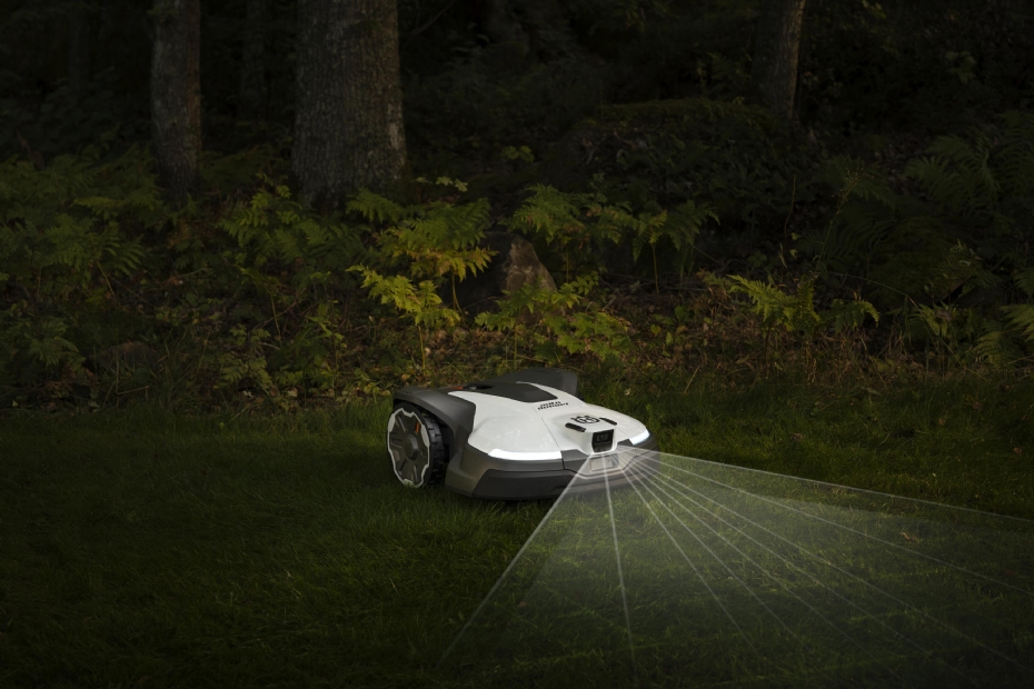 De nieuwe robotmaaiers beschikken over infrarood en houden rekening met (nacht)dieren.