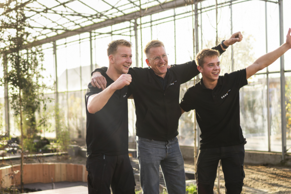 Roan Glastra en Joshua Brink samen met hun coach Bert Langejans bemachtigden een finaleplek.