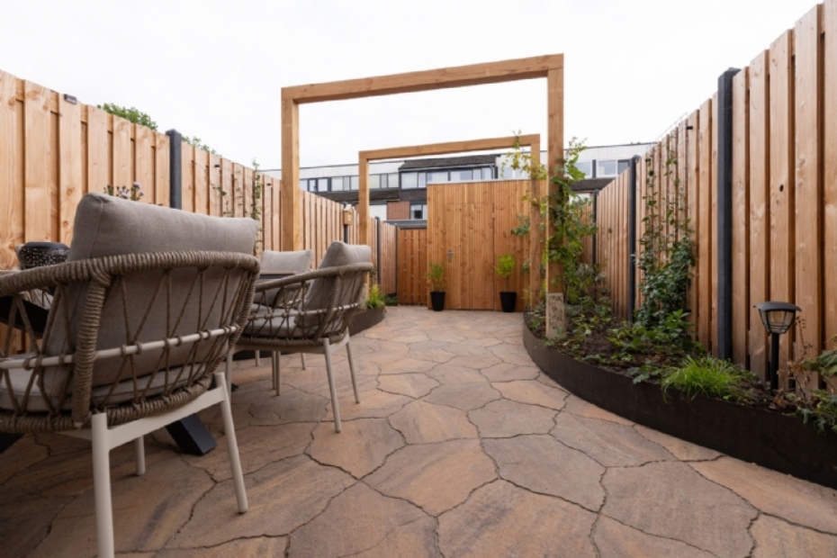 Organische tuin met GeoArdesia Alivo van MBI De Steenmeesters