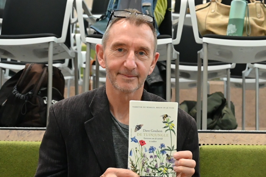 Dave Goulson: 'Inheemse planten zijn beter voor insecten' Dave Goulson: 'Inheemse planten zijn beter voor insecten'