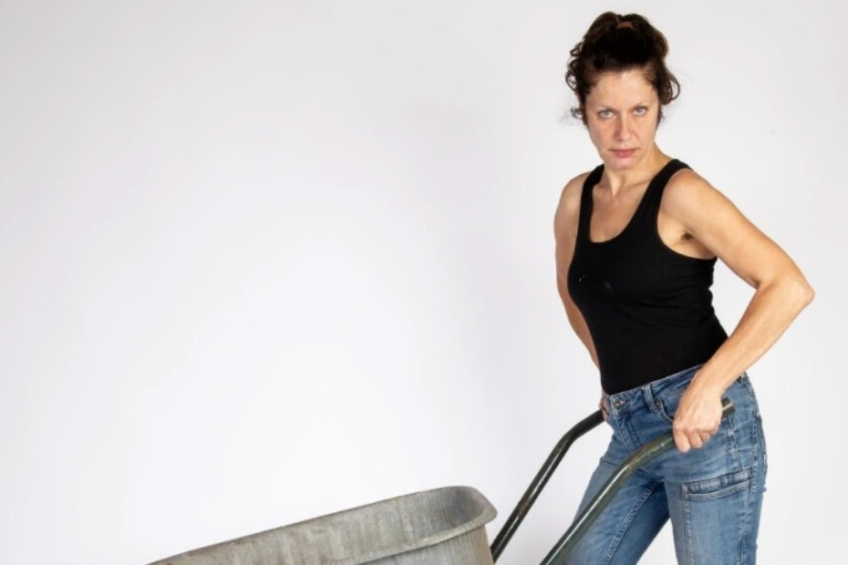 Elisse Bethhe timmert aan de weg als fotomodel en wil haar hovenierscarri�re geleidelijk achter zich laten (Foto: Henk Wassen)